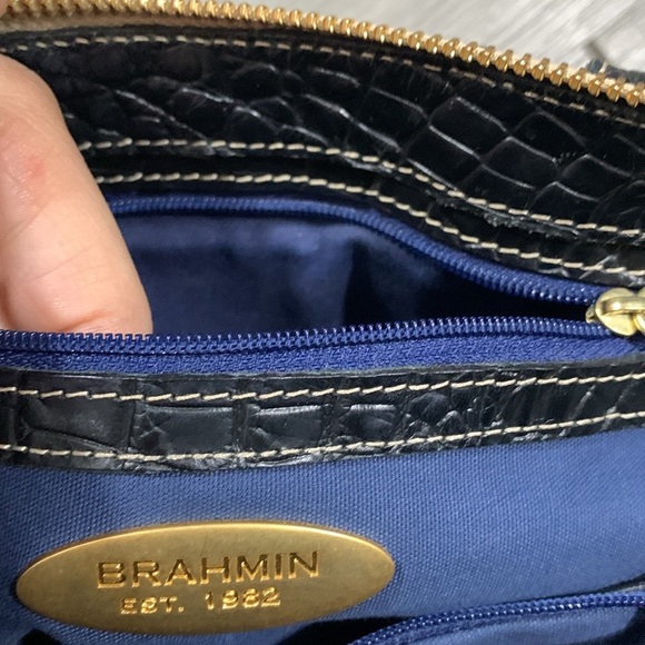 Brahmin Burlap and Croc Stulle Leather Tote Handbag with Matching Crossbody - Picture 13 of 15